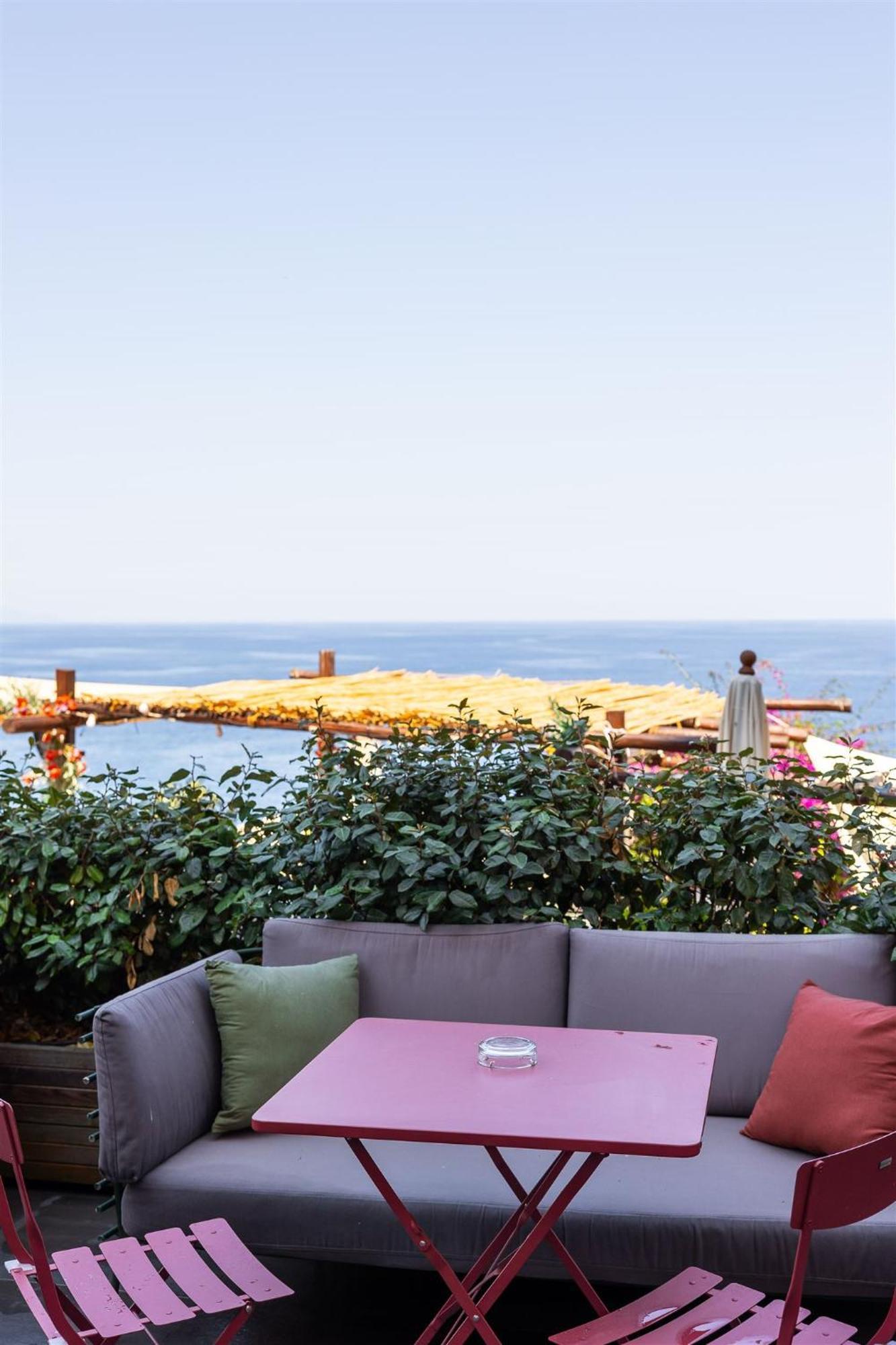 Des Gouverneurs Hotel 4*